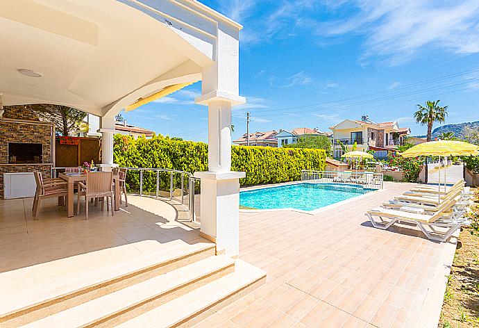 Private pool and terrace . - Villa Canberk . (Галерея фотографий) }}