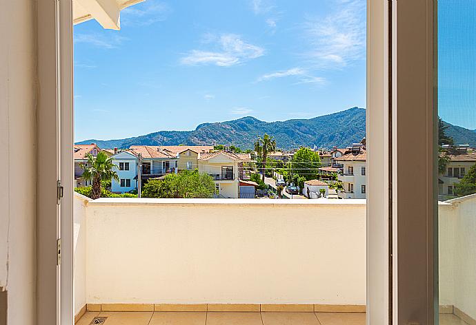 Balcony . - Villa Gunsu . (Galerie de photos) }}