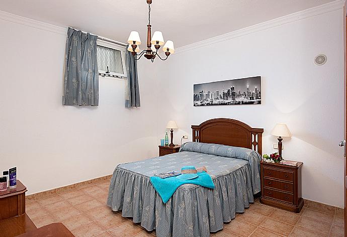 Double bedroom . - Villa Ramos Dos . (Галерея фотографий) }}