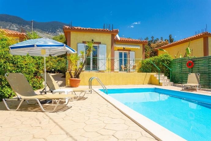  . - Villa Russa Alexandros . (Photo Gallery) }}