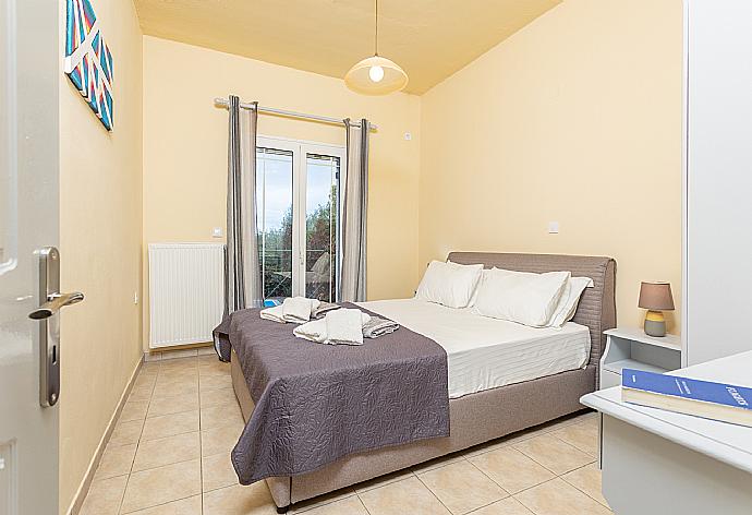 Double bedroom with A/C . - Villa Russa Anna . (Photo Gallery) }}