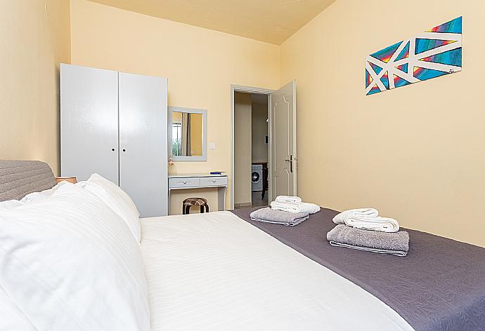 Double bedroom with A/C . - Villa Russa Anna . (Photo Gallery) }}