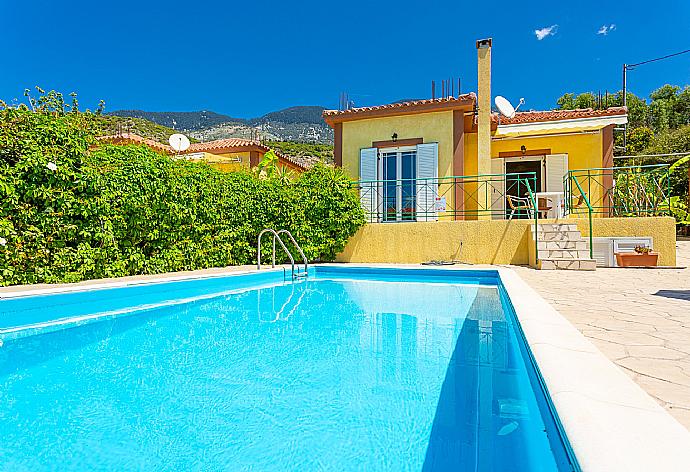 Beautiful villa with private pool and terrace . - Villa Russa Anna . (Galleria fotografica) }}