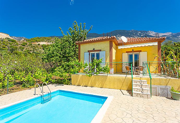 Beautiful villa with private pool and terrace . - Villa Russa Alekos . (Galleria fotografica) }}