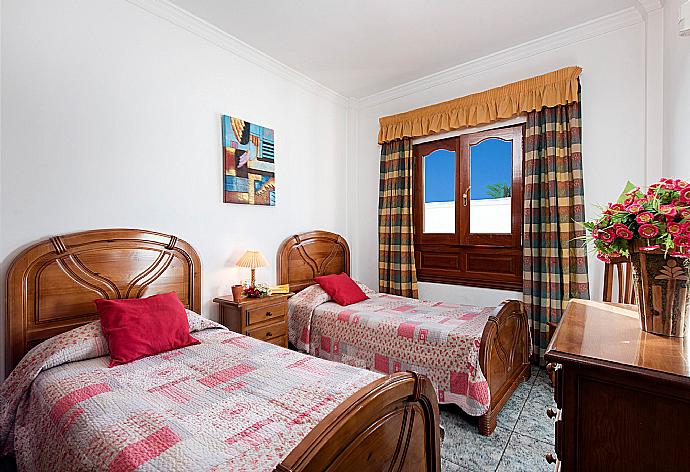 Twin bedroom . - Villa Ramos Uno . (Photo Gallery) }}