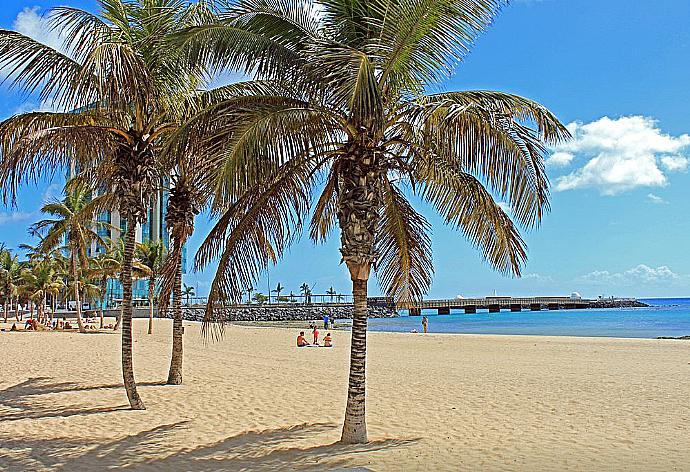 Playa del Reducto . - Villa Ramos Uno . (Fotogalerie) }}