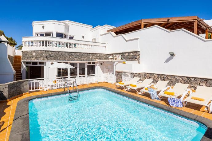 Beautiful villa with private pool and terrace with sea views . - Villa Ramos Uno . (Galería de imágenes) }}