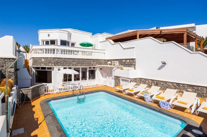 Beautiful villa with private pool and terrace . - Villa Ramos Uno . (Fotogalerie) }}