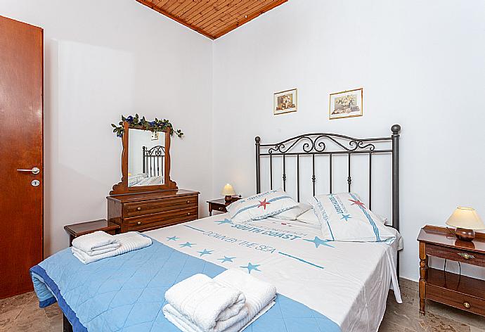 Double bedroom with A/C and terrace access . - Cochelli Villa Upper . (Photo Gallery) }}