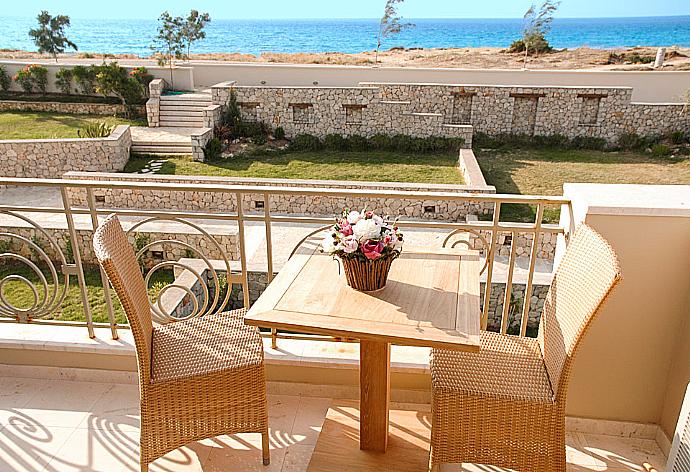 Coffee with a view . - Villa Gorgona . (Galería de imágenes) }}