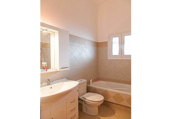 Bathroom with bath . - Villa Christina . (Photo Gallery) }}