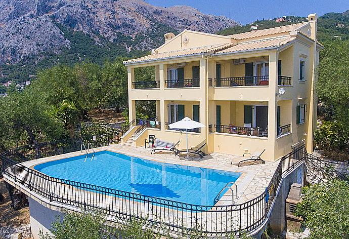 ,Beautiful Villa with Private Pool, Terrace and Sea Views . - Villa Spyros . (Photo Gallery) }}