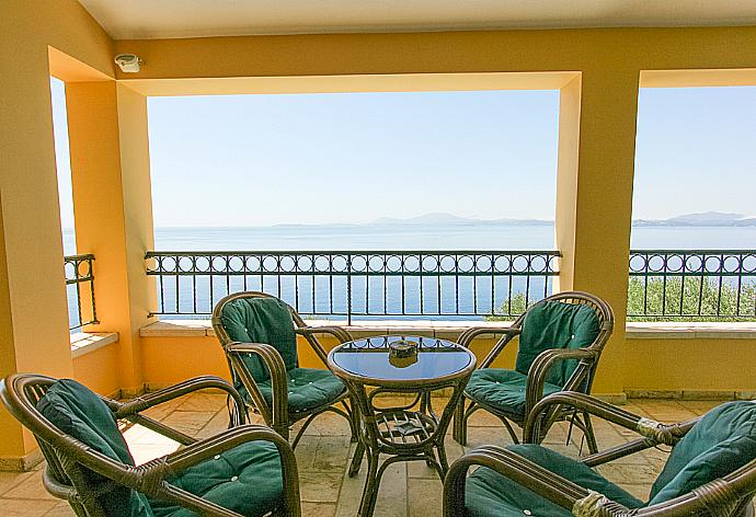 Balcony with sea views . - Villa Spyros . (Photo Gallery) }}
