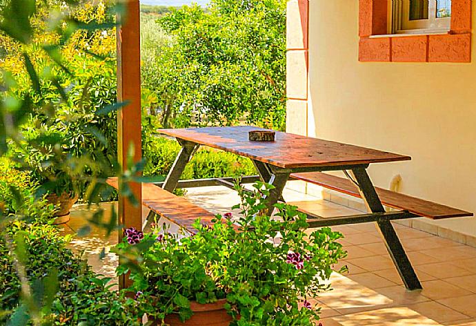 Terrace . - Villa Giannis . (Fotogalerie) }}