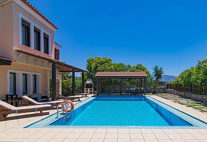 Beautiful villa with private pool and terrace . - Ekklisies Tria . (Galleria fotografica) }}