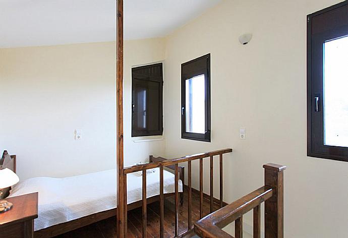 Single bedroom with A/C . - Ekklisies Tria . (Photo Gallery) }}