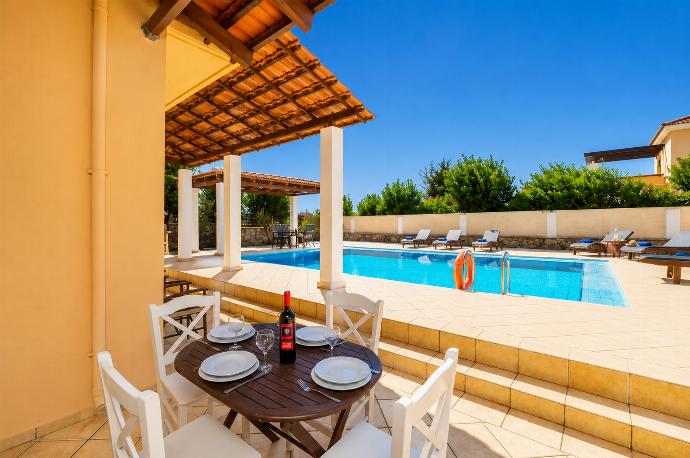 Terrace area . - Ekklisies Tria . (Photo Gallery) }}
