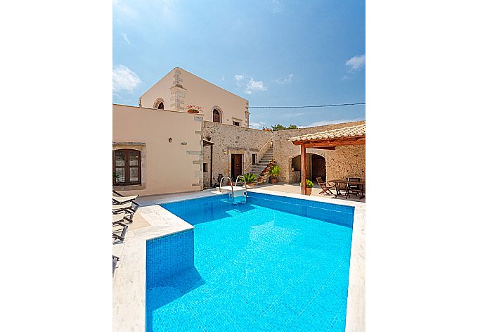 Private pool and terrace . - Archontiko Galliaki . (Photo Gallery) }}