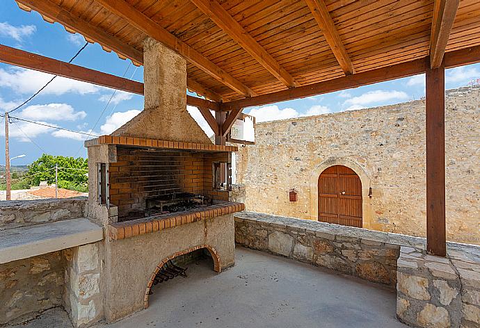 BBQ area . - Archontiko Galliaki . (Photo Gallery) }}