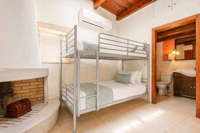  . - Archontiko Galliaki . (Fotogalerie) }}