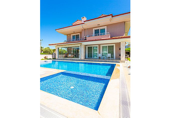 Beautiful villa with private pool and terrace . - Villa Seda . (Galería de imágenes) }}