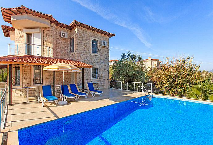 ,Beautiful villa with private pool and terrace with sea views . - Villa Erdem . (Fotogalerie) }}