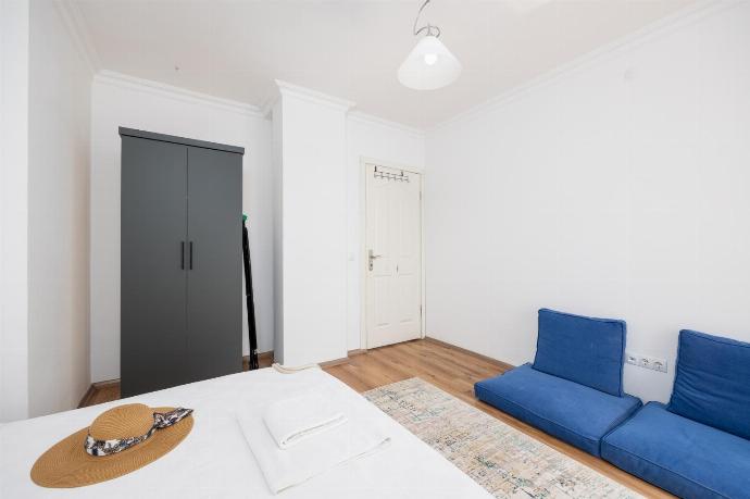 Double bedroom with A/C and sea views . - Villa Erdem . (Photo Gallery) }}
