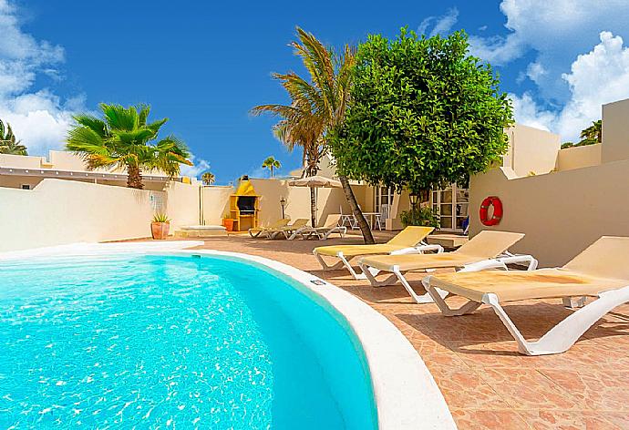 Beautiful villa with private pool and terrace . - Villa Sol . (Galerie de photos) }}