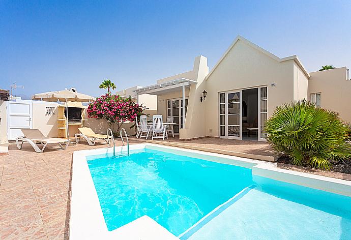 ,Beautiful villa with private pool and terrace . - Villa Estrellas . (Galerie de photos) }}