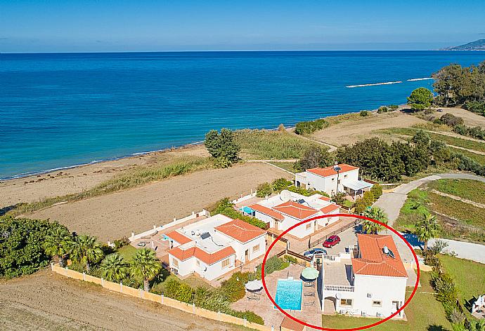 Aerial view showing location of Hector Beach Villa . - Hector Beach Villa . (Photo Gallery) }}