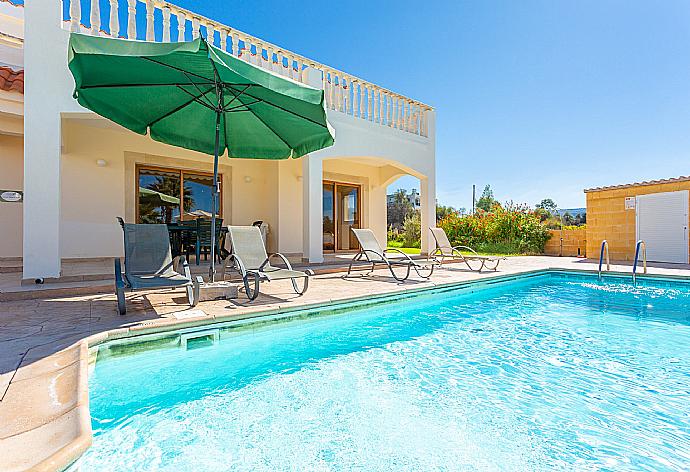 Beautiful villa with private pool and terrace  . - Hector Beach Villa . (Galerie de photos) }}