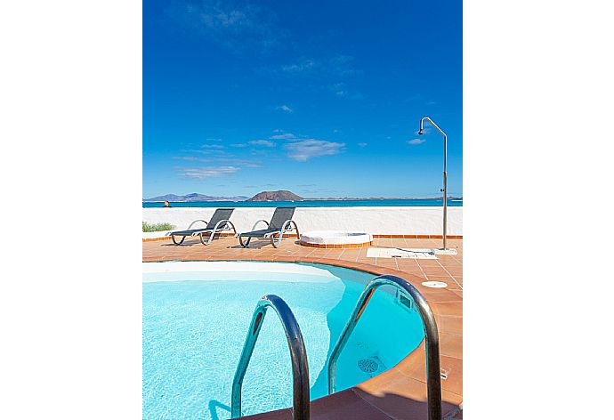 Private pool and terrace with panoramic sea views . - Villa Remos . (Галерея фотографий) }}