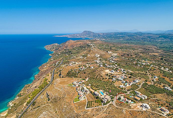 Aerial view showing location of Villa Neria . - Villa Neria . (Galerie de photos) }}