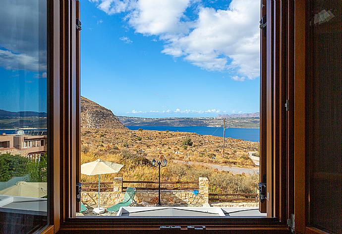 View from bedroom window . - Villa Konstantina . (Fotogalerie) }}