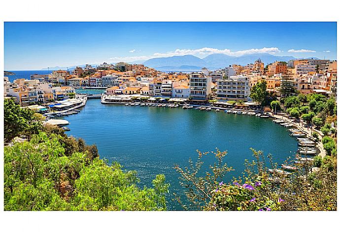 Agios Nikolaos . - Souda Bay View . (Galerie de photos) }}