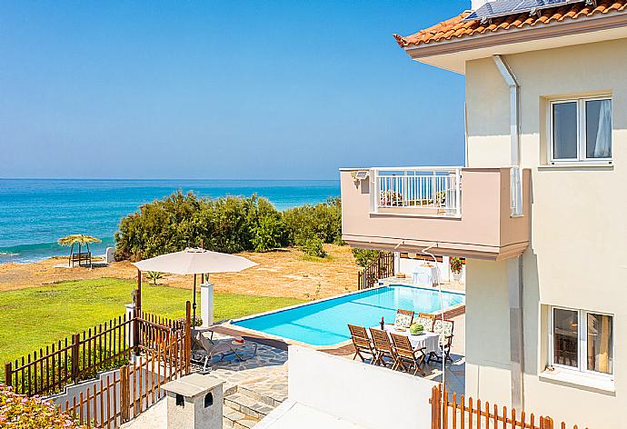 Aerial view of Kalisto Beach Villa . - Kalisto Beach Villa . (Galería de imágenes) }}