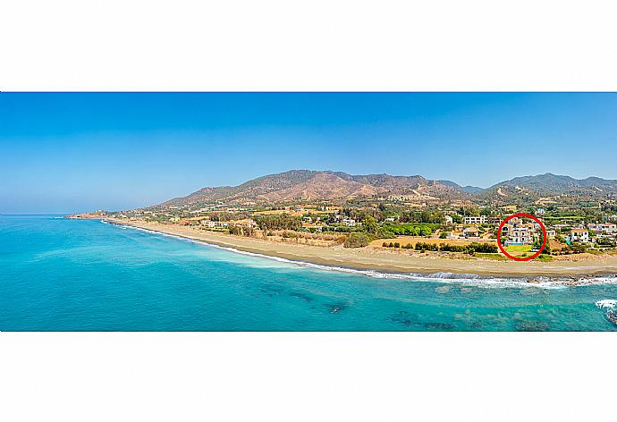 Aerial view showing location of Kalisto Beach Villa . - Kalisto Beach Villa . (Galleria fotografica) }}