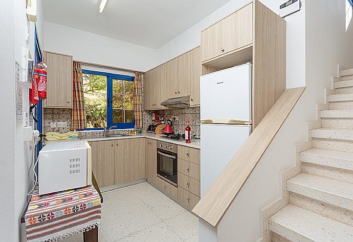 Equipped kitchen . - Villa Charoula Ena . (Fotogalerie) }}