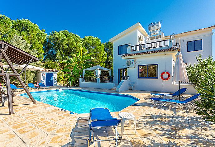 ,Beautiful villa with private pool and terrace . - Villa Charoula Thio . (Photo Gallery) }}