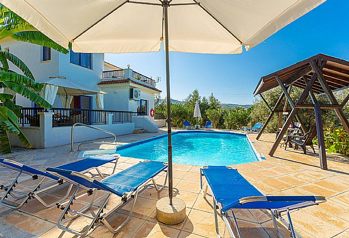 Private pool and terrace . - Villa Charoula Thio . (Photo Gallery) }}