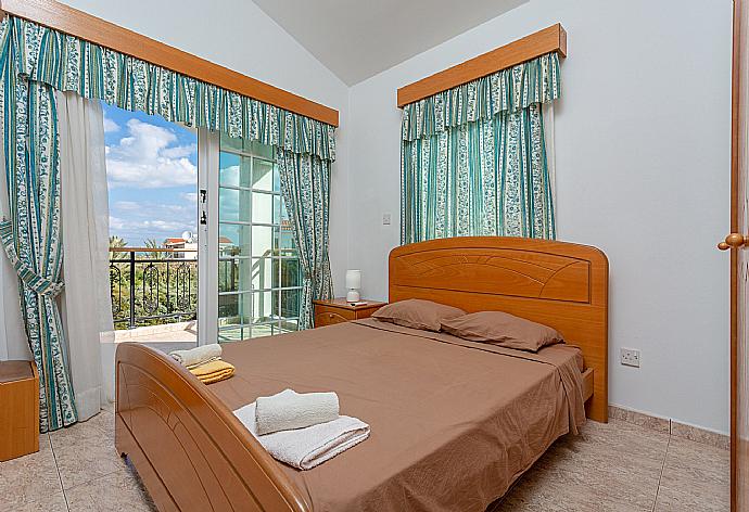 Double bedroom with A/C and balcony access . - Villa Iliada . (Galleria fotografica) }}