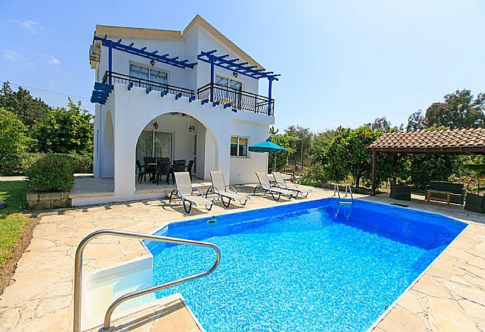 Sun Beach Villa Pool