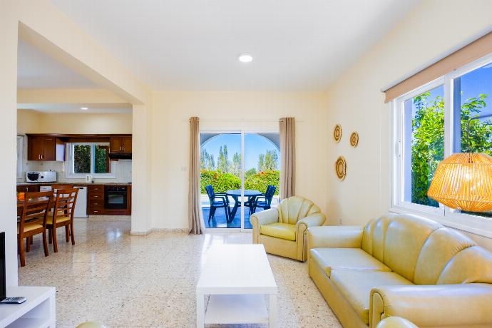  . - Villa Andreas . (Photo Gallery) }}