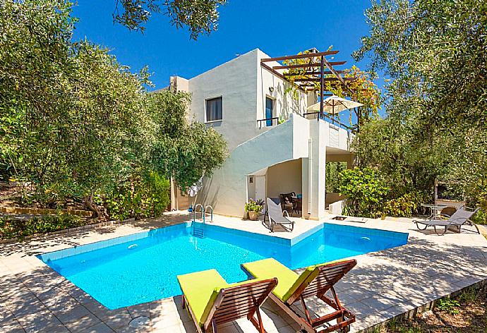 ,Beautiful villa with private pool, terrace, and garden . - Villa Dimitra . (Fotogalerie) }}