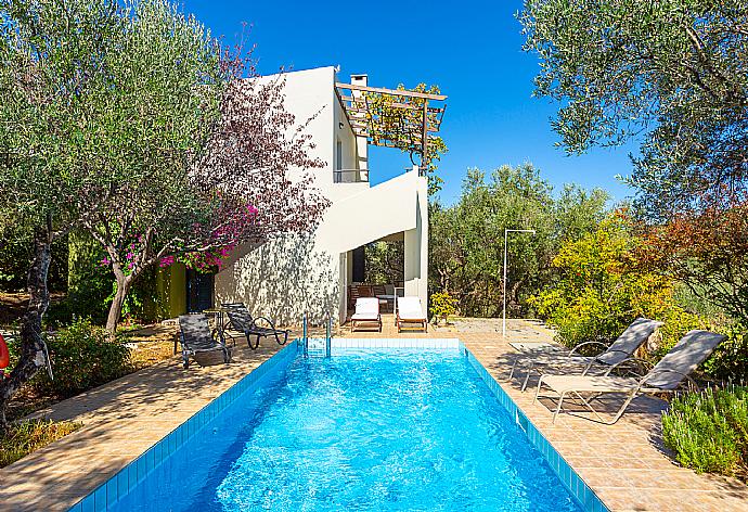 Beautiful villa with private pool and terrace . - Villa Manolis . (Photo Gallery) }}