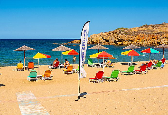 Iguana beach near Galatas . - Villa Manolis . (Galería de imágenes) }}