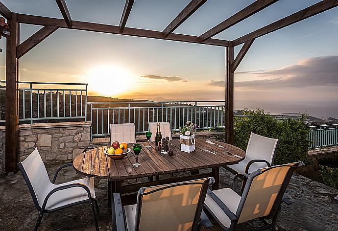 Balcony with views . - Villa Ilia . (Photo Gallery) }}