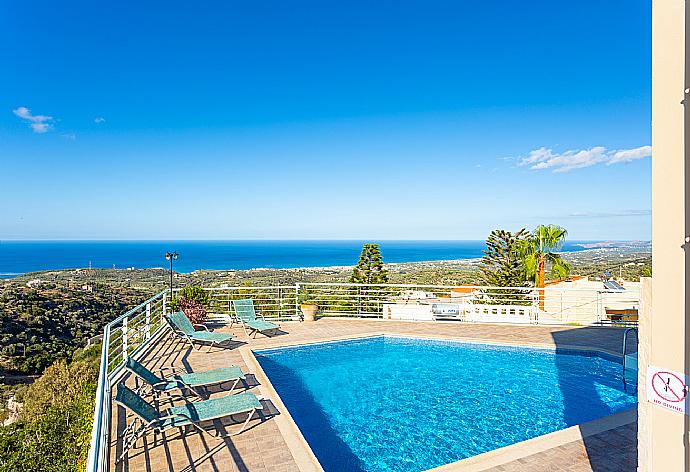 Private pool and terrace with panoramic sea views . - Villa Selini . (Photo Gallery) }}