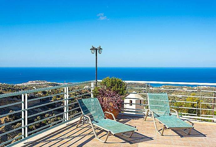 Private terrace with panoramic sea views . - Villa Selini . (Galería de imágenes) }}