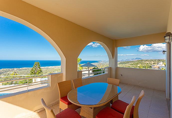 Sheltered terrace area with panoramic sea views . - Villa Selini . (Fotogalerie) }}